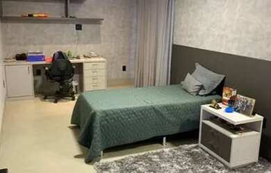 Imagem: A casa em condomínio possui 5 Dormitórios, 5 Banheiros, 5