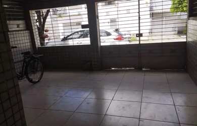 Imagem: A casa possui 3 Dormitórios, 2 Banheiros, 1 Vaga na garagem