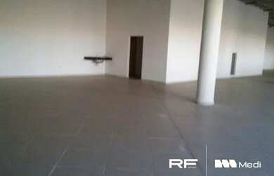 Imagem: O depósito possui 1800m² de Área e está localizado em Vila