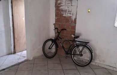 Imagem: A casa possui 5 Dormitórios, 2 Banheiros, 750m² de Área e