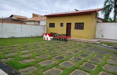 Imagem 2: sobrado a venda em Peruibe, 200 metros da praia com 500m2 com 3 suites,...