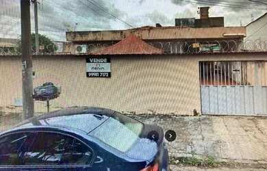 Imagem: A casa possui 4 Dormitórios, 2 Banheiros, 2 Vagas na garagem