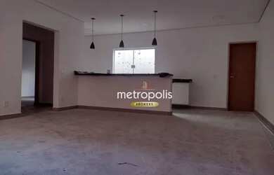 Imagem: O apartamento possui 2 Dormitórios, 1 Banheiro, 80m² de Área
