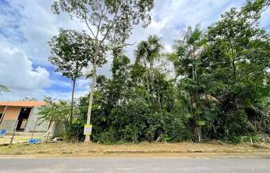 Imagem: O terreno possui 1.295m² de Área e está localizado em Ponta