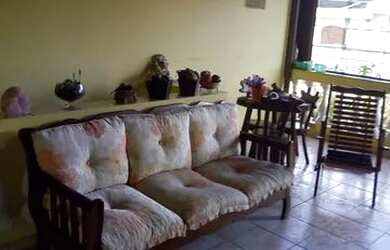 Imagem: A casa em condomínio possui 3 Dormitórios, 2 Banheiros, 2