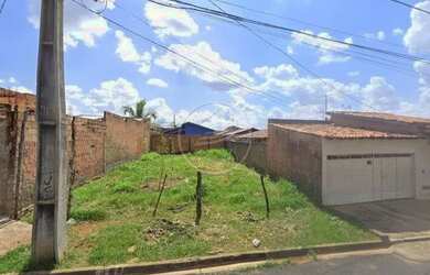 Imagem: O terreno possui 200m² de Área e está localizado em Cidade