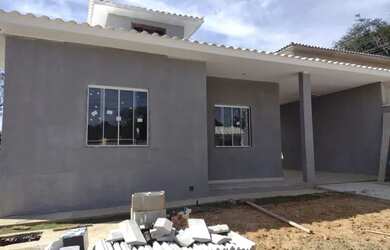 Imagem 3: Casas e terrenos na região dos lagos