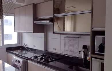 Imagem: O apartamento possui 2 Dormitórios, 1 Banheiro, 1 Vaga na garagem