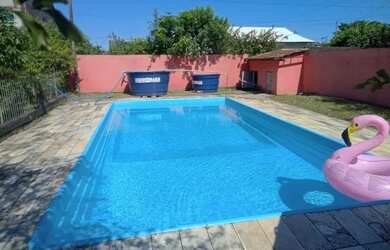 Imagem: A casa e possui 5 Dormitórios, Suítes, 5 Banheiros, 1600-0m²