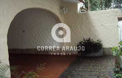 Imagem: A casa à venda possui 3 Dormitórios, 3 Banheiros, 1 Vaga na