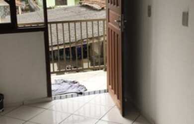 Imagem: A kitnet possui 1 Dormitório, 1 Banheiro, 1 Vaga na garagem