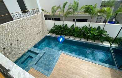 Imagem: A casa em condomínio possui 4 Dormitórios, 5 Banheiros, 5