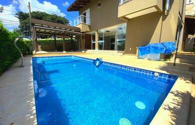 Imagem: A casa em condomínio possui 3 Dormitórios, 5 Banheiros, 4