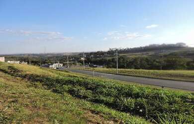 Imagem 2: Lote/Terreno para venda possui 300 metros quadrados em Jardins Bolonha...