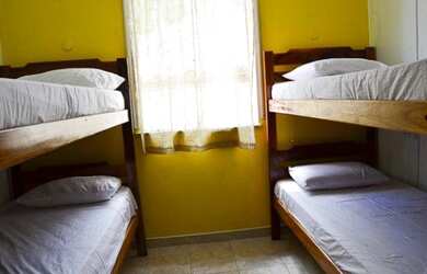 Imagem: O quarto possui Área de serviço e está localizado em Centro