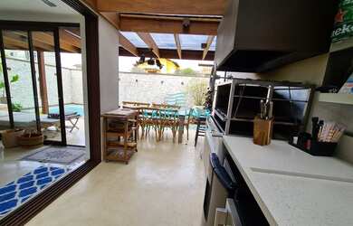 Imagem 7: CASA MARAVILHOSA, NOVINHA LINDA E ACONCHEGANTE NO CANTO DIREITO DA PRAIA...