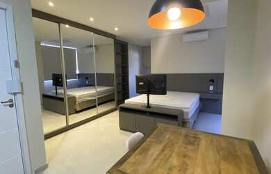 Imagem: O apartamento possui 1 Dormitório, 1 Banheiro, 32m² de Área