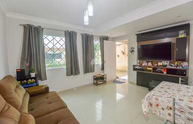 Imagem: A casa possui 3 Dormitórios, 3 Banheiros, 3 Vagas na garagem