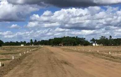 Imagem: O terreno possui 560m² de Área e está localizado em Pedra