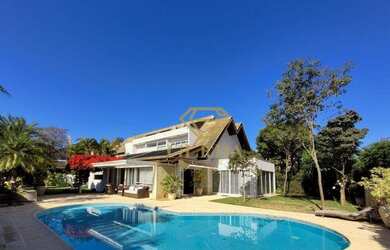 Imagem: A casa em condomínio possui 4 Dormitórios, 5 Banheiros, 4