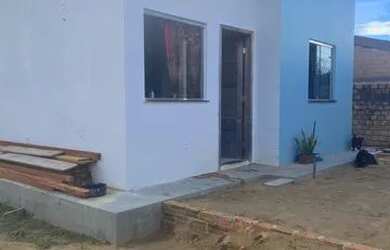 Imagem: A casa possui 2 Dormitórios, 1 Banheiro, 1 Vaga na garagem