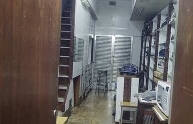 Imagem: O depósito possui 2 Vagas na garagem e 77m² de Área e está