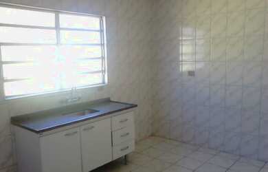 Imagem: A casa possui 2 Dormitórios, 2 Banheiros, 80m² de Área e