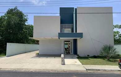Imagem: A casa em condomínio possui 4 Dormitórios, 5 Banheiros, 5