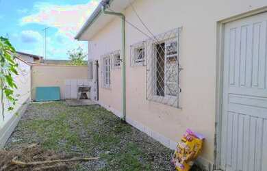 Imagem: A kitnet possui 1 Dormitório e está localizado em Cordeiros