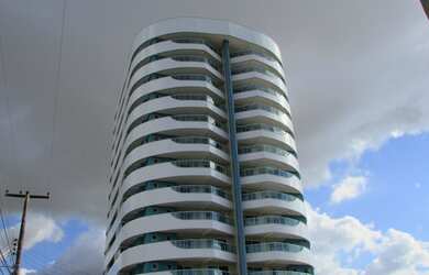 Imagem: O apartamento possui 3 Dormitórios, 1 Banheiro, 2 Vagas na