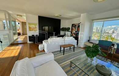 Imagem: O apartamento possui 4 Dormitórios, 5 Banheiros, 5 Vagas na