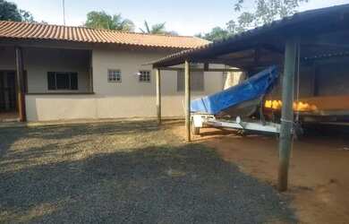 Imagem: A casa em condomínio possui 2 Dormitórios, 3 Banheiros, 5