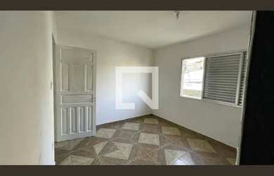 Imagem: A casa possui 1 Dormitório, 1 Banheiro, 35m² de Área e está