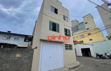 Imagem: O apartamento possui 1 Dormitório, 1 Banheiro, 50m² de Área