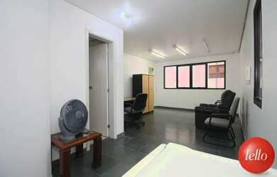 Imagem: O depósito à venda possui 1 Vaga na garagem, 30m² de Área