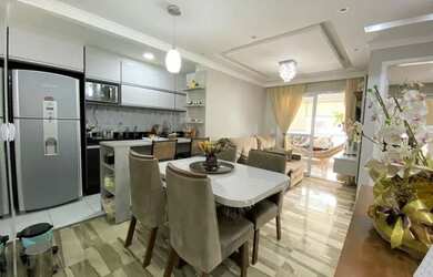 Imagem: O apartamento possui 2 Dormitórios, 2 Banheiros, 2 Vagas na