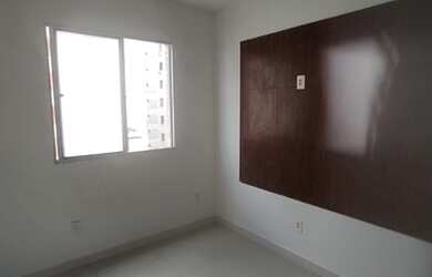 Imagem: O apartamento possui 3 Dormitórios, 1 Banheiro, 1 Vaga na garagem