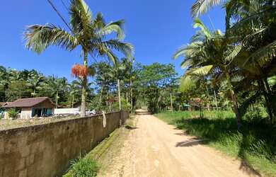 Imagem: A fazenda possui 90m² de Área e está localizado em Canelinha