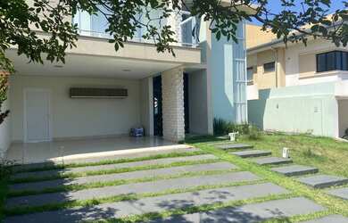 Imagem: A casa em condomínio possui 3 Dormitórios, 5 Banheiros, 3