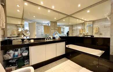 Imagem: O apartamento possui 4 Dormitórios, 4 Banheiros, 4 Vagas na