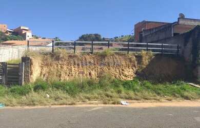 Imagem: O terreno possui 684m² de Área e está localizado em Jardim