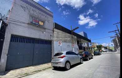 Imagem: O depósito possui 1 Vaga na garagem, 312m² de Área e está