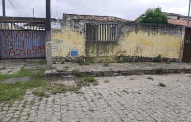 Imagem 1: vendo casa de esquina com terreno medindo 140 metros quadrados