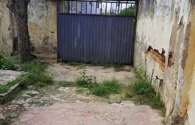 Imagem 6: vendo casa de esquina com terreno medindo 140 metros quadrados