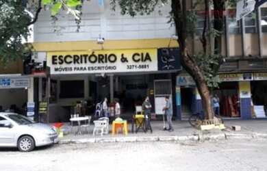 Imagem 2: Ponto comercial/Loja/Box para venda possui 420 metros quadrados