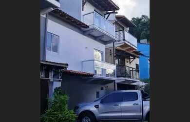 Imagem: A casa em condomínio possui 3 Dormitórios, 3 Banheiros, 2