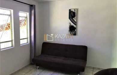 Imagem: A casa possui 2 Dormitórios, 2 Banheiros, 2 Vagas na garagem