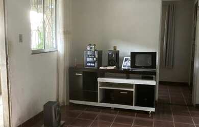 Imagem: A casa possui 3 Dormitórios, 1 Banheiro, 80m² de Área e