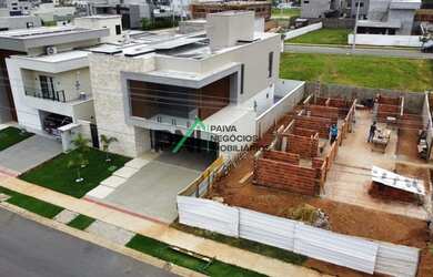 Imagem: A casa em condomínio possui 4 Dormitórios, 5 Banheiros, 4