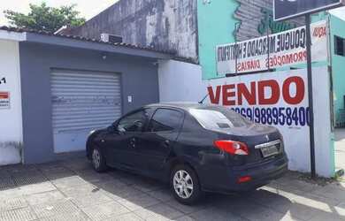 Imagem: A casa possui 5 Dormitórios, 5 Banheiros, 4 Vagas na garagem